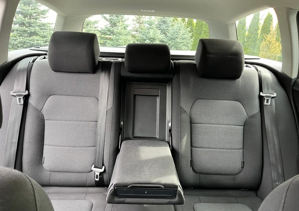 Volkswagen Passat cena 41500 przebieg: 218500, rok produkcji 2014 z Jarocin małe 67